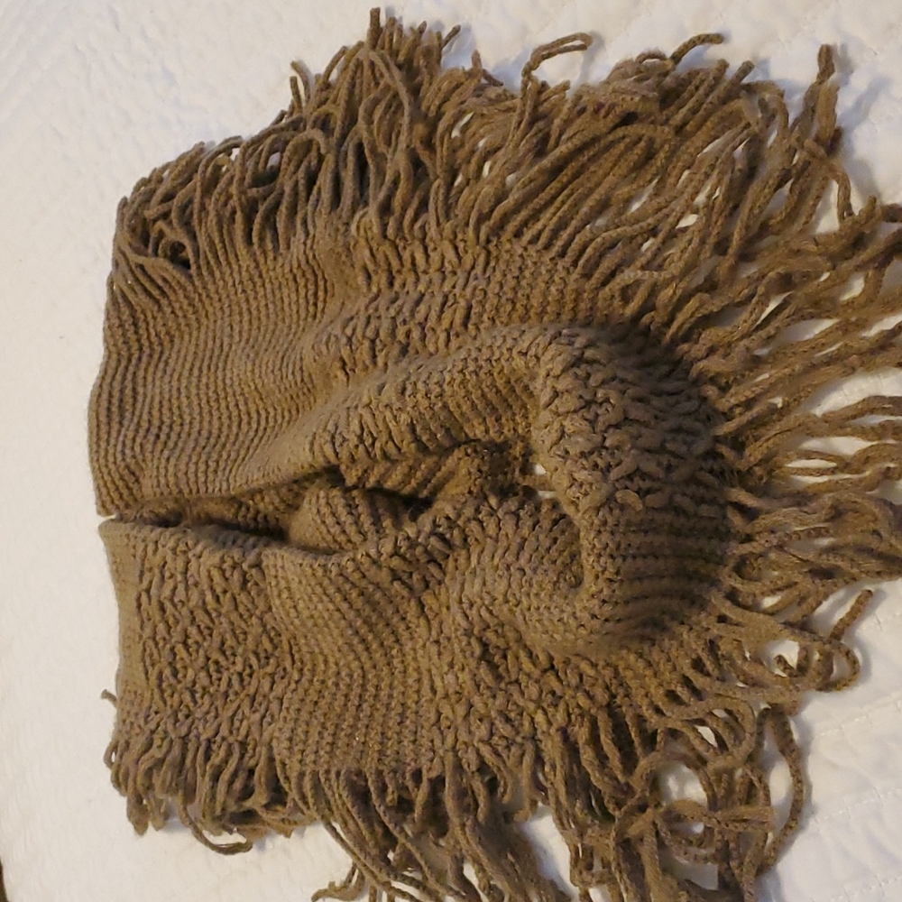 Fringe scarf